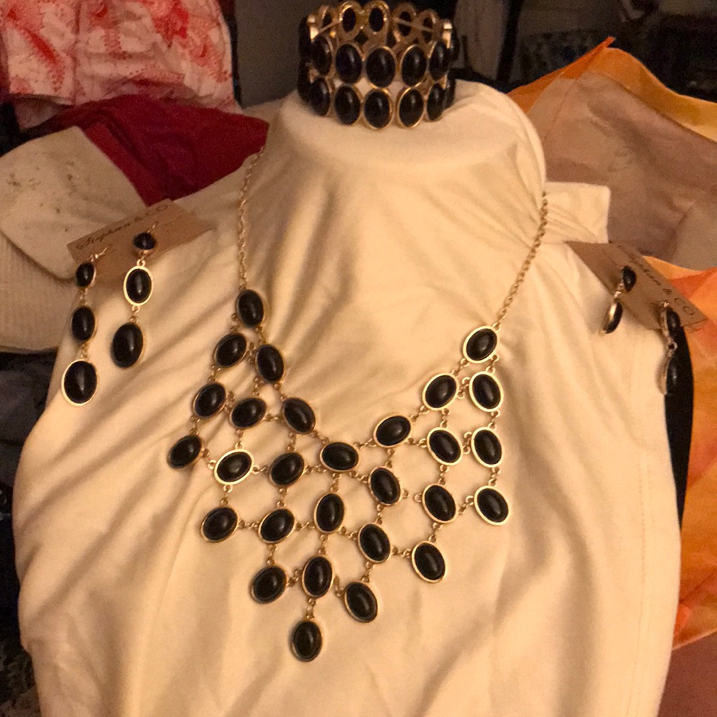 Gold Necklace Bracelet And Earrings Set 20$